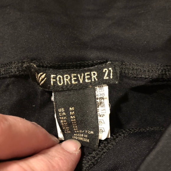 Forever 21 mesh side workout Capri - Picture 2 of 2